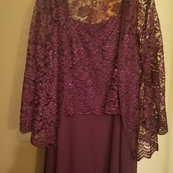 Dress - Picture 1 of 5